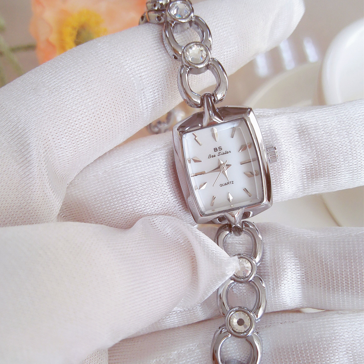 Jewelry Watches Brands - ساعة UTHAI للنساء من العلامة التجارية
