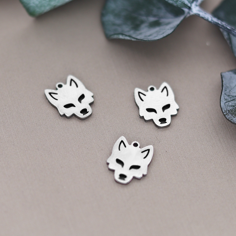 سحر رأس الذئب الفاسق ، إكسسوار - مراجعة Wolf Jewelry & Watches Tampa وسعره